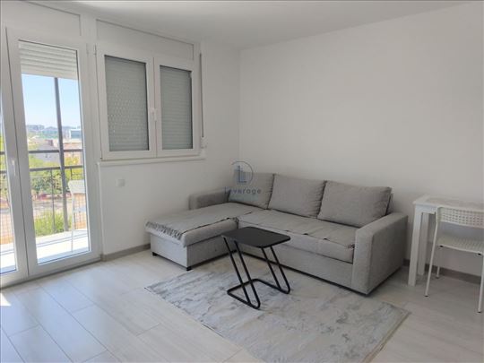 Blok 28, Bulevar Arsenija Čarnojevića, 58 m2