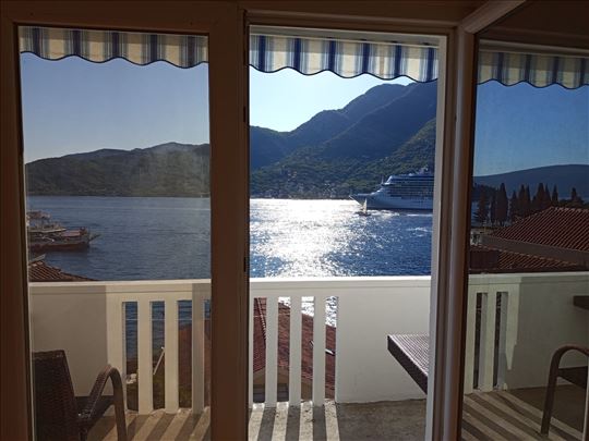 Crna Gora, Tivat, apartman 
