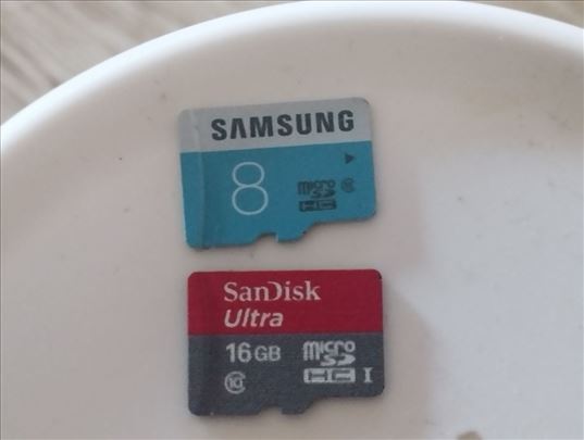 Dve memorijske kartice 8Gb i 16Gb obe za 1000din
