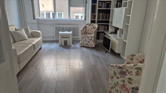 Gornji deo Skadarlije, renoviran dvoiposoban stan