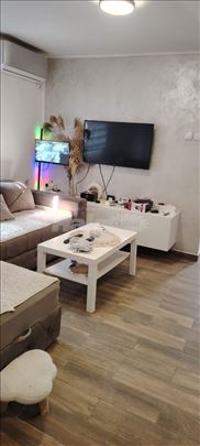 Izdajem jednosoban stan
