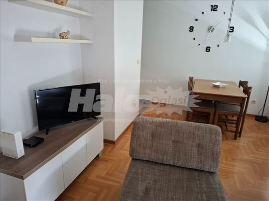 Odlicnan mali stan na Kosi