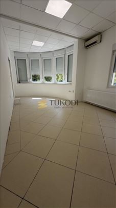 Poslovni prostor 86m2 Arena/Sava Centar