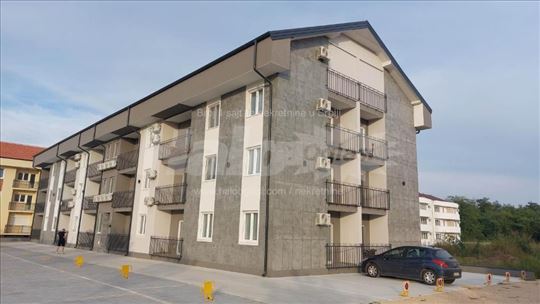 Prodajem apartman na Srebrnom jezeru