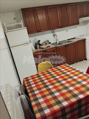Stan u Sremčici režije uključene u cenu