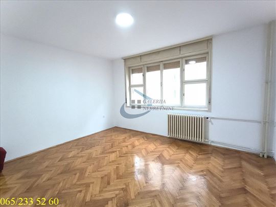 Vračar, Krunski venac - Koče Kapetana 60m2