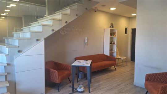 Vukov spomenik Lux Penthaus 5,0-soban