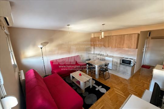 Zvezdara – Kluz, 45 m², odličan stan – 500 €