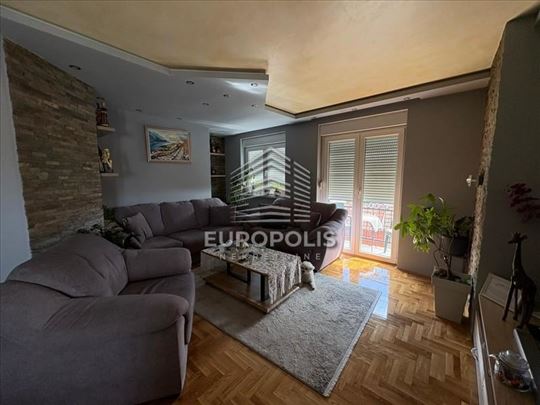 Batajnica, 4.0 stan ID#10026