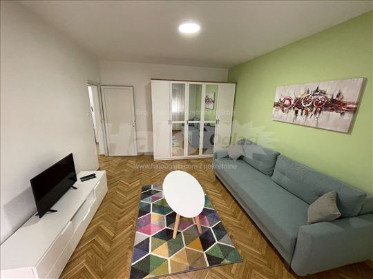 Blok 60, Zemunska kod Lidla, Lux uknjizen, 56m2