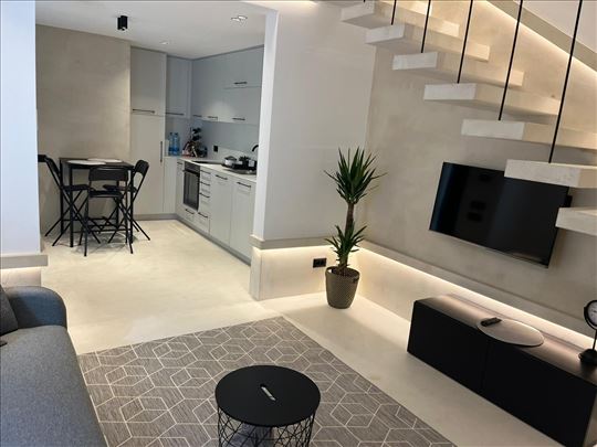 Crveni krst, renoviran, dupleks, ID 26011