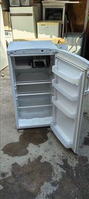 Frizider na plin