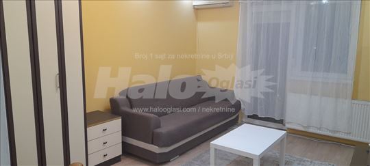 Idajem dvosoban stan kod Lidla 