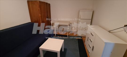 Izdajem dvosoban stan na Banovom brdu