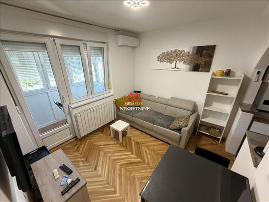 Jednoiposoban stan - 35m2 - Grbavica