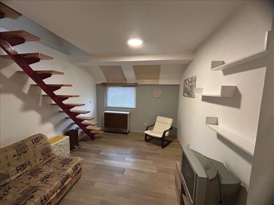 Karaburma, dupleks 32m2 + galerija