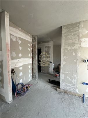 Luksuzan četvorosoban stan, 84 m², Božidar Adžija