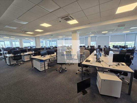 Premium kancelarijski prostor 800m2: Siv