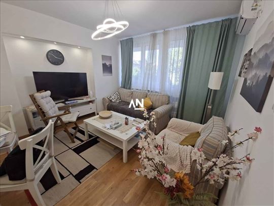 Stari grad, Andrićev venac, Kralja Milana, 66m2 ID