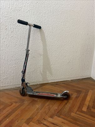 trotinet Chevy Scooter.
