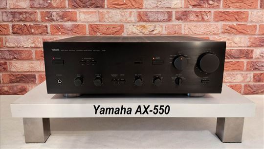 Yamaha AX-550