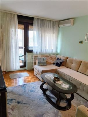 Centar preko Lepenice – svetao 43 m² + lođa, lift