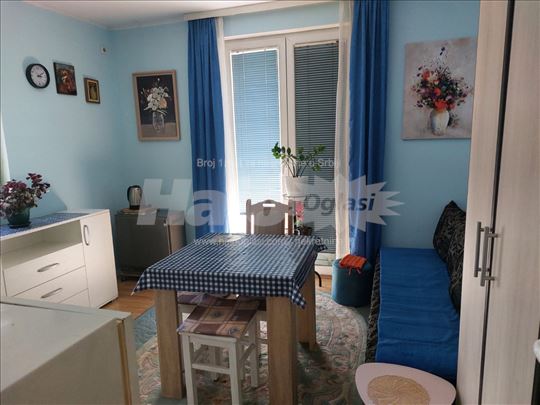 Izdaje se jednoiposoban stan – 40 m² sa terasom