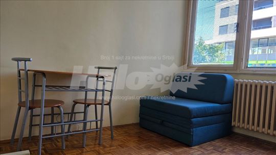 Konjarnik, CG, 2. sprat, u zgradi