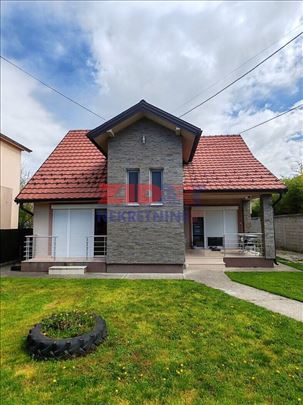 Premijum kuća na 6 ari placa uknjižena