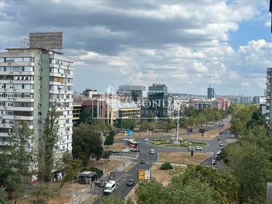 Prodaja 2,5-sobnog stana na Fontani – 62 m², teras