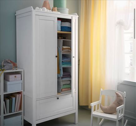Prodajem ikea deciji ormar