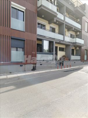33 m² / Novi Banovci / terasa / lift / vlasnik