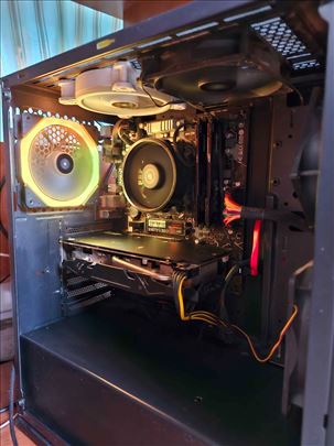 RX 590 8GB/Ryzen 5 3600 3.6 GHz /16GB DDR4 3200MHz