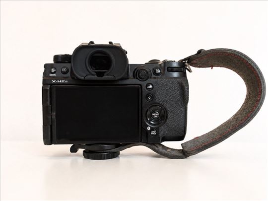 Fujifilm X-H2S – profesionalni foto/video aparat