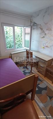 Izdajem sobu za studeta