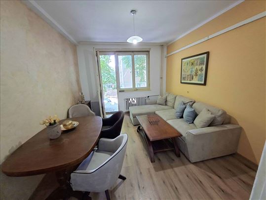 Karaburma, Stevana Dukića, 52m2 ID#43622