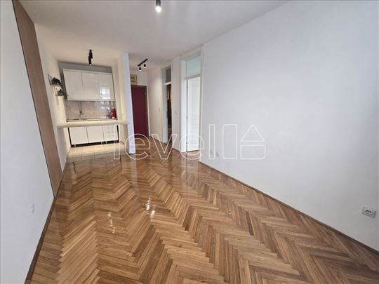 Stan,Novi Sad,Bulevar Oslobođenja,kv: 35.00