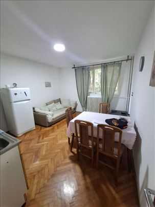 Banovo brdo 43kvm (mereno 47kvm)