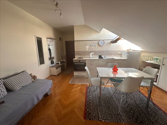 Dedinje center, 1.5 furnished, terrace