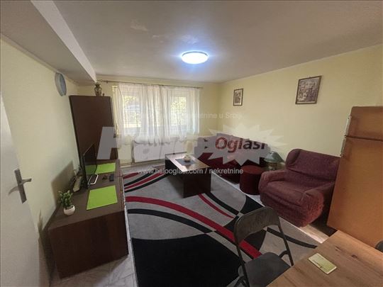 Izdajem stan u Mirijevu