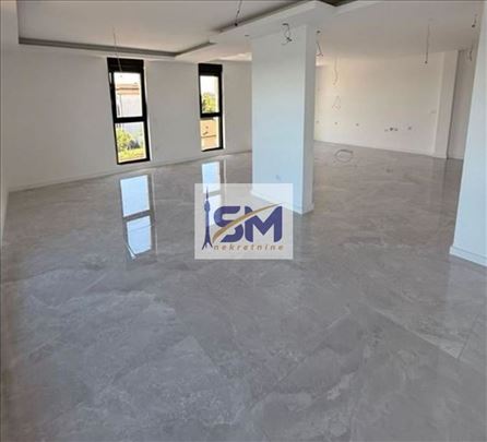Lux stan 142m2 sa pogledom na Dunav