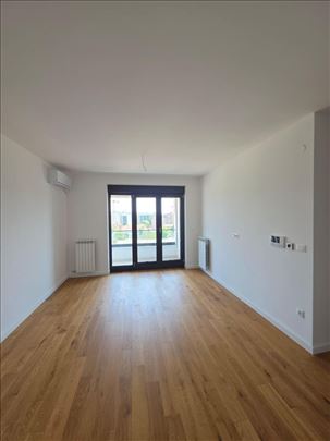 Nov trosoban stan na Tošinom bunaru, 65m2