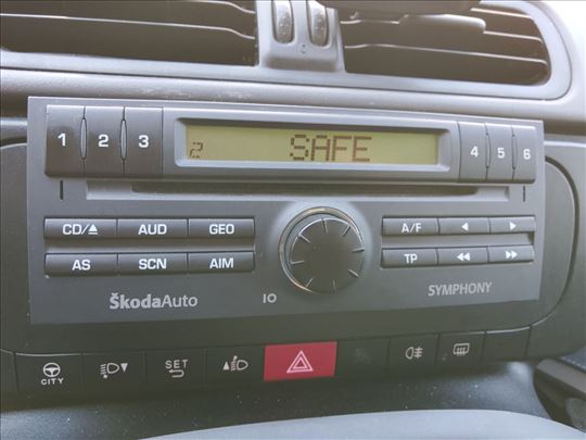 Škoda auto Symphony auto radio i cd