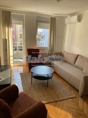 Trosoban Stan – Nova Detelinara, 75m2, Parking