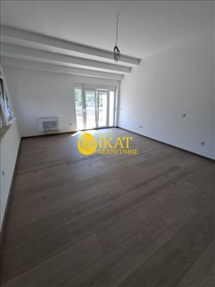 Voždovac, Jajinci, 82m2, 3.0 soban