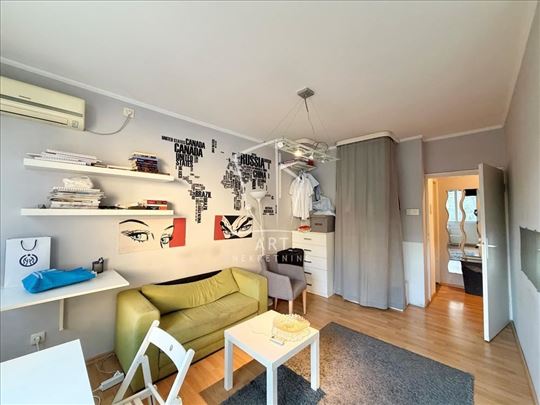 Banovo brdo, odlična lokacija 29m2 ID#16186