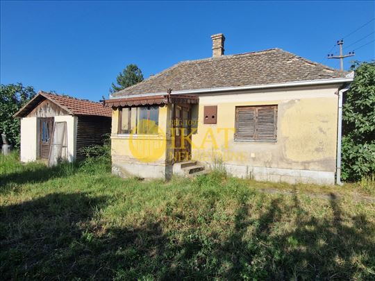 Barič, kuća 36m2, 3a placa