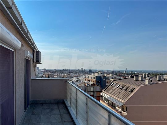 Penthouse dupleks 110m², pogled na grad, Đeram