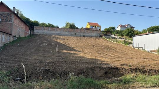 Građevinski plac 15,5 ari , Vinogradska, Surčin