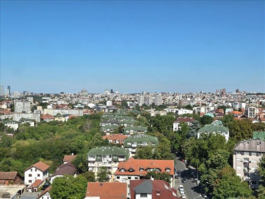 Odmah useljiv stan, odlična lokacija
